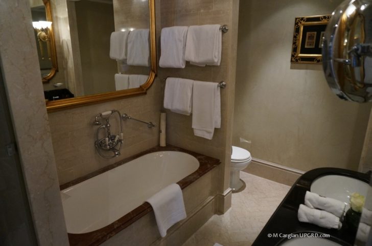 st-regis-rome-bathroom-2