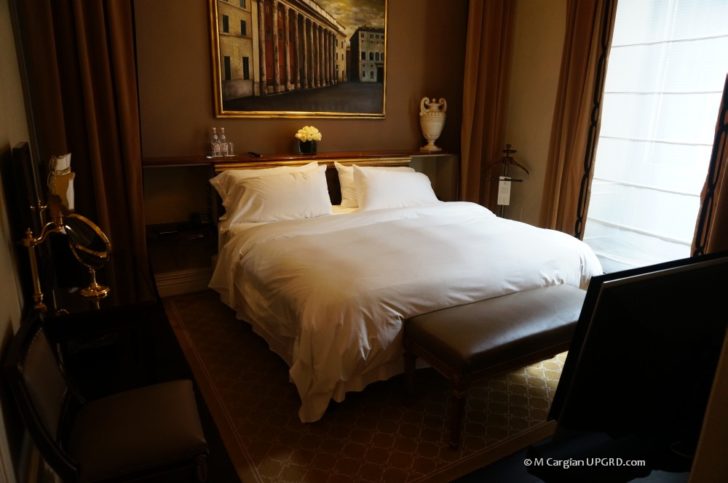 st-regis-rome-bedroom