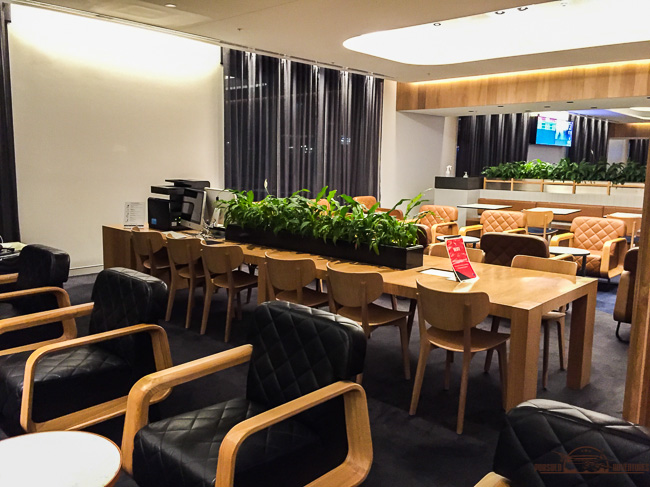 qantas-business-class-lounge-perth-4779