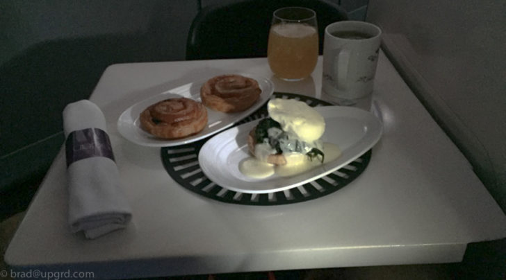 virgin-atlantic-lhr-dxb-breakfast