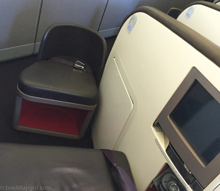 virgin-atlantic-lhr-dxb-footrest