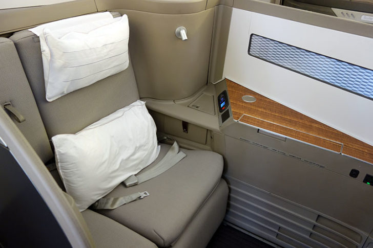 cathay-pacific-first-class-lax-hkg-02