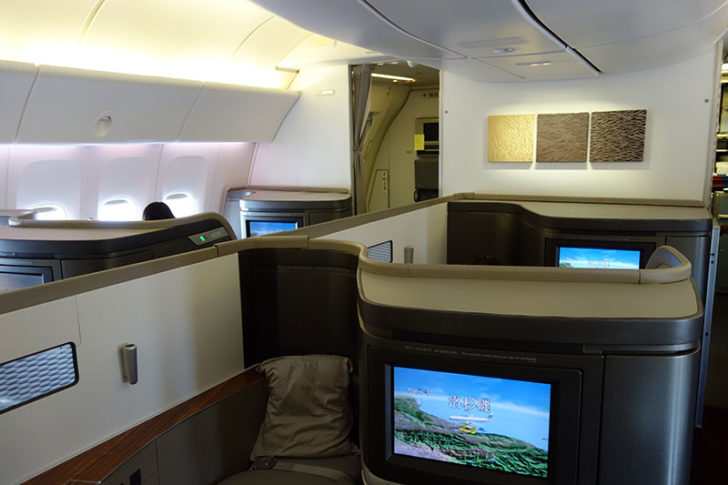 cathay-pacific-first-class-lax-hkg-03