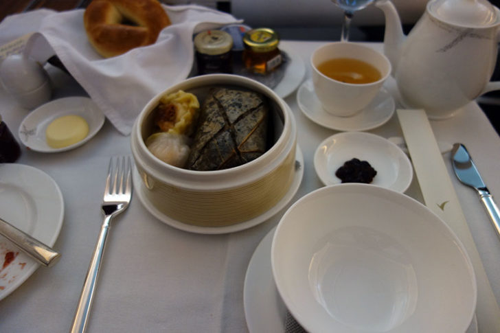 cathay-pacific-first-class-lax-hkg-11