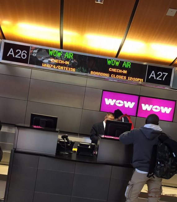 WOW Air LAX check-in