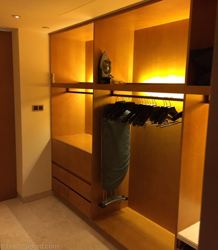 park-hyatt-abu-dhabi-closet