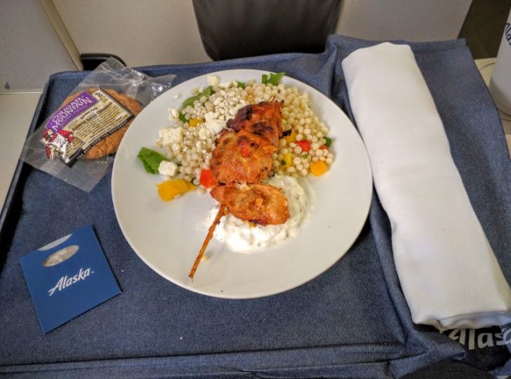 alaska-airlines-E-175-first-class meal