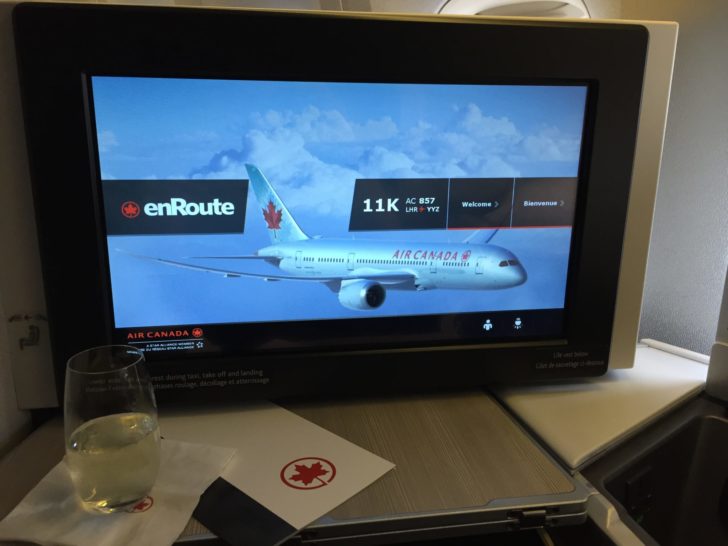 Air Canada 777 J screen