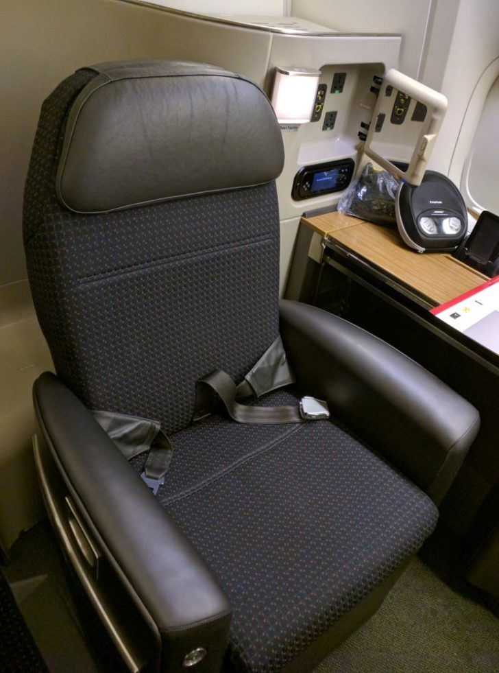 American Airlines First class 777-300er Seat