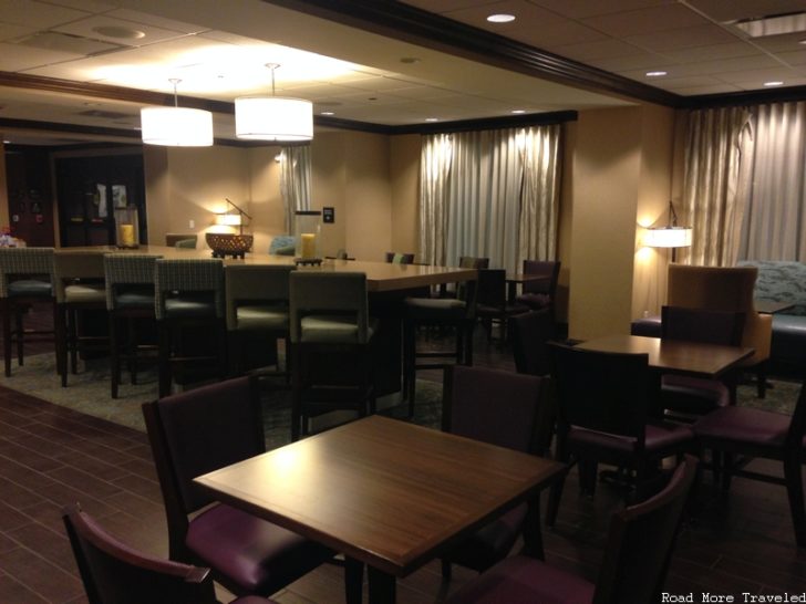 Hampton Inn Omaha Midtown - dining area 2