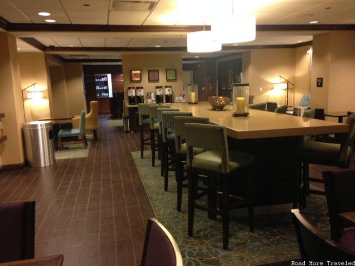Hampton Inn Omaha Midtown - dining area