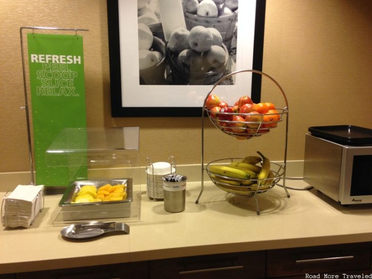 Hampton Inn Omaha Midtown - fresh fruit