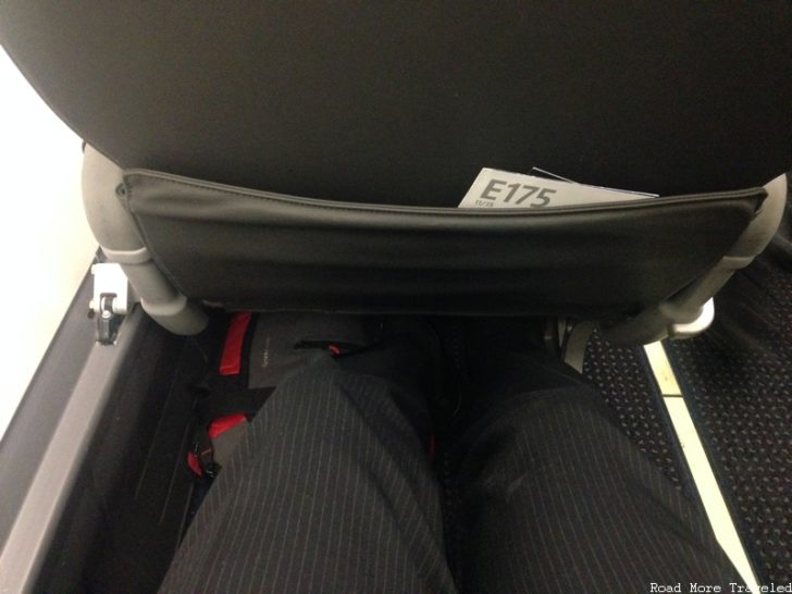 American E-175 First Class - legroom