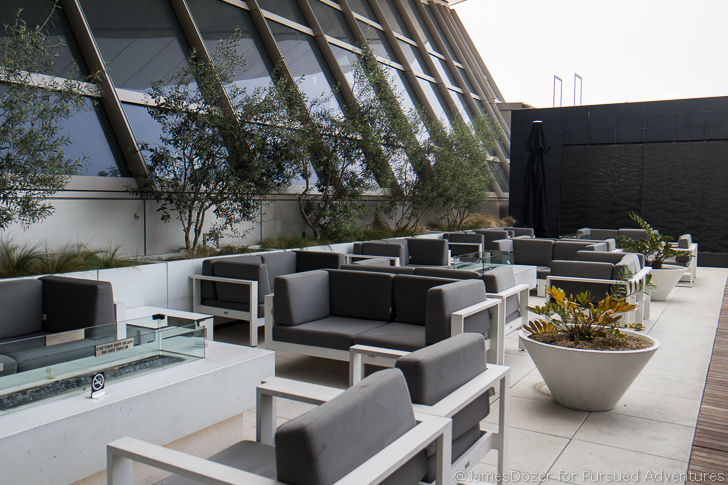 Star Alliance Lounge LAX outdoor deck