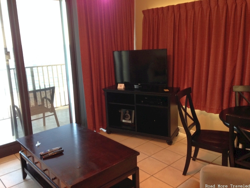 Phoenix All Suites Hotel Gulf Shores - living room TV