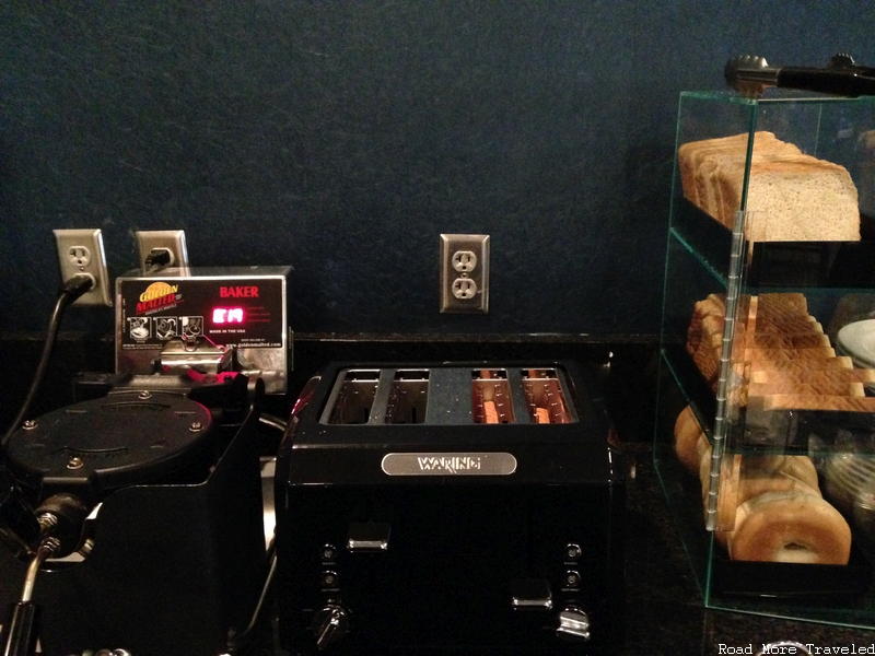 Magnolia Bluffs Casino Hotel - bread and waffle maker