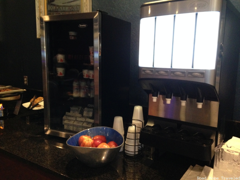 Magnolia Bluffs Casino Hotel - juices, yogurt, and fruit