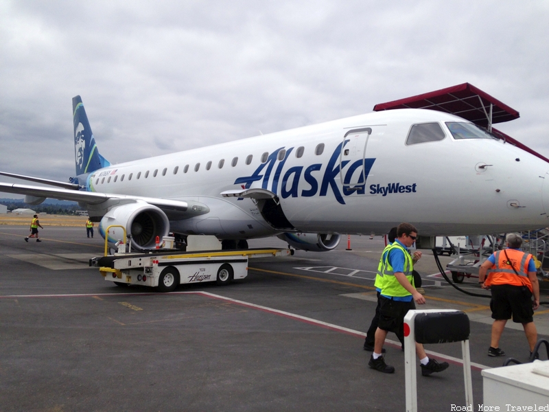 Alaska Airlines/SkyWest E-175