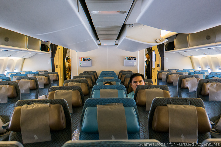 Singapore Airlines Boeing 777-300ER Economy Class