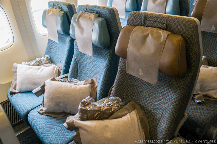 Singapore Airlines Boeing 777-300ER Economy Class