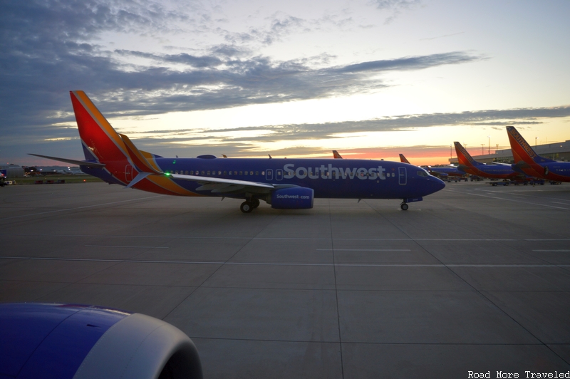 Southwest 737-800 at DAL