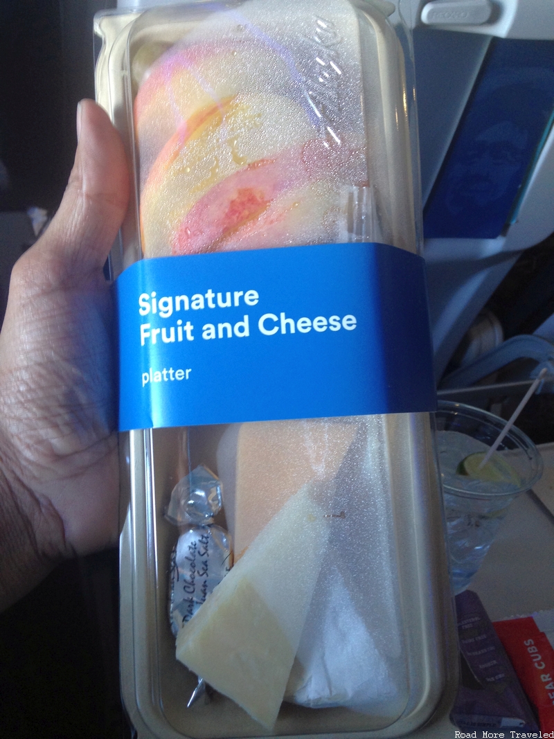 Alaska Airlines B739 Premium Class = Fruit and Cheese Plate