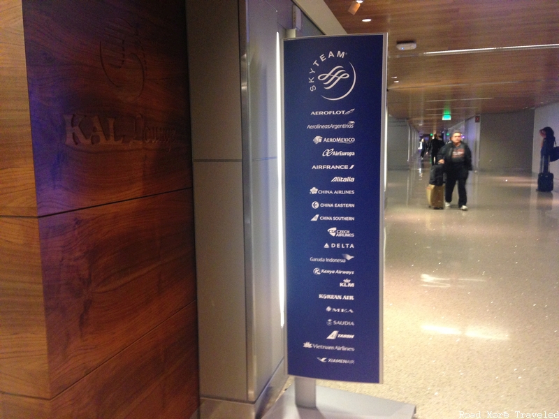 Korean Air Lounge LAX - SkyTeam Banner