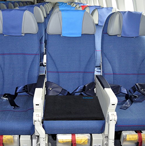 a row of blue seats on an airplane
