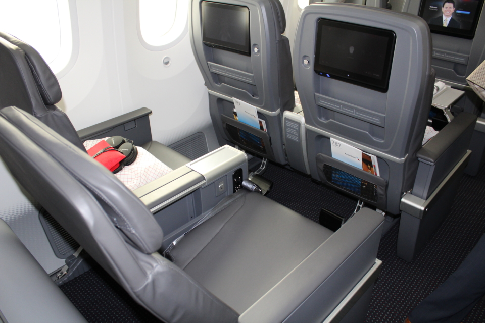 Premium Economy − Travel information − American Airlines