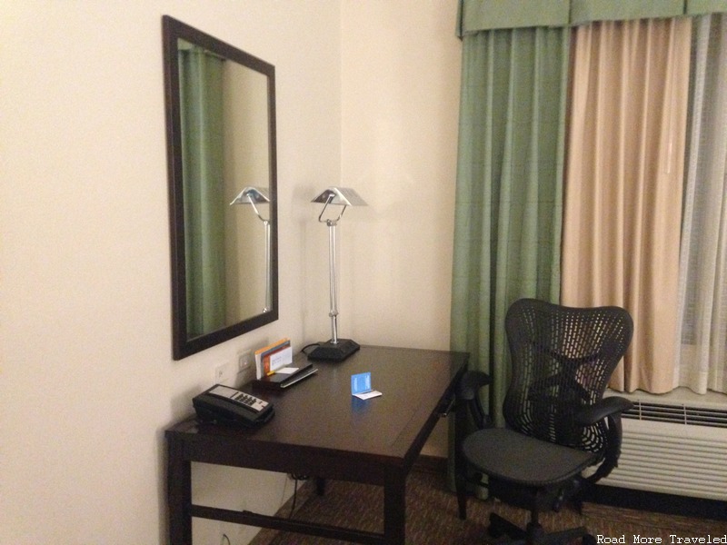 Hilton Garden Inn San Bernardino - desk and chair