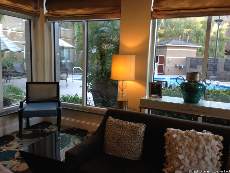 Hilton Garden Inn San Bernardino - lobby seating