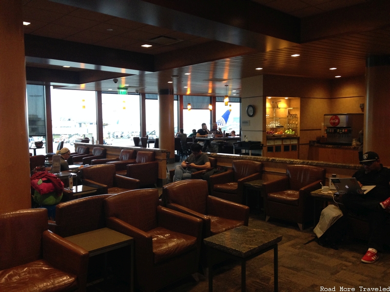 Alaska Lounge LAX - main seating area