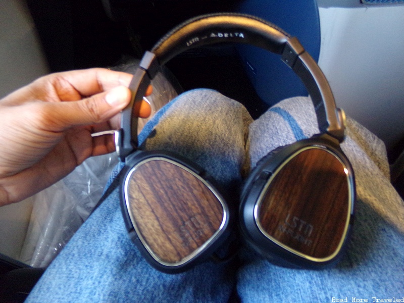 Delta One B767-400 - LSTN headphones