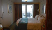 Royal Caribbean Liberty of the Seas - stateroom bed
