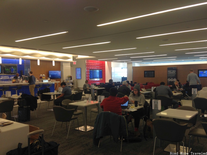 Delta SkyClub JFK Terminal 4 - central seating area