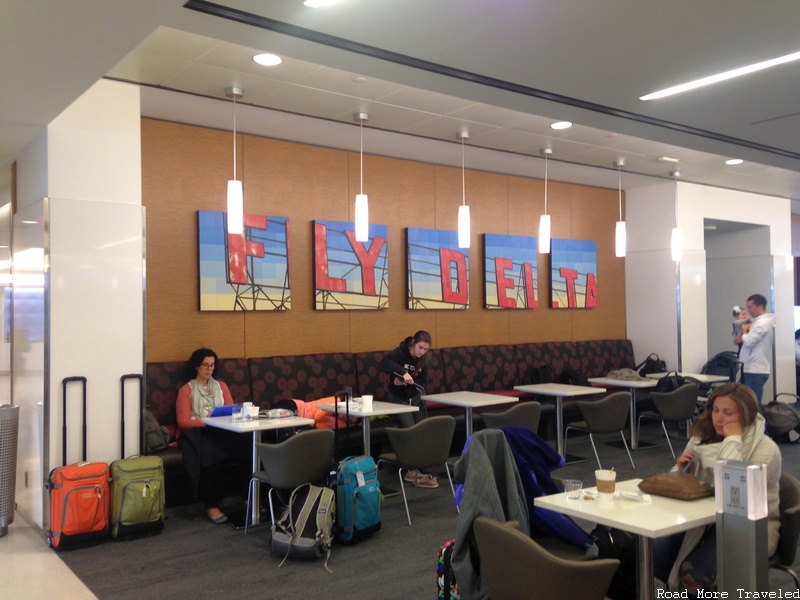 Delta SkyClub JFK Terminal 4 - "Fly Delta Jets" art