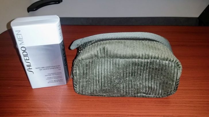 Shiseido amenity kit