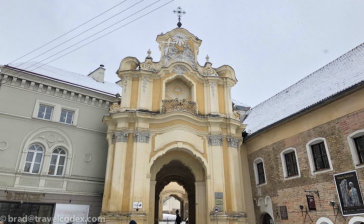 a building with a large archway