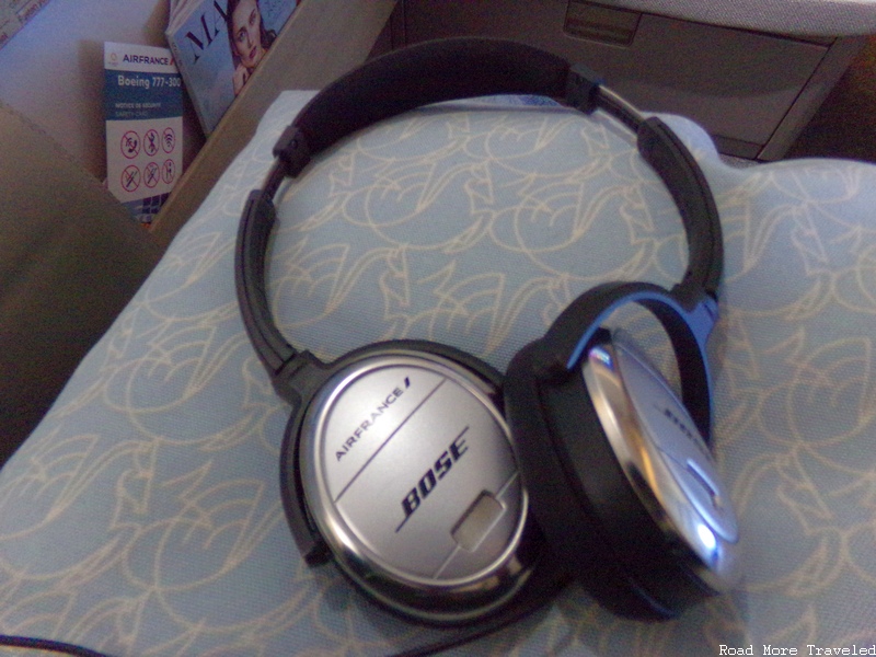 Air France La Première B777 - Bose headphones