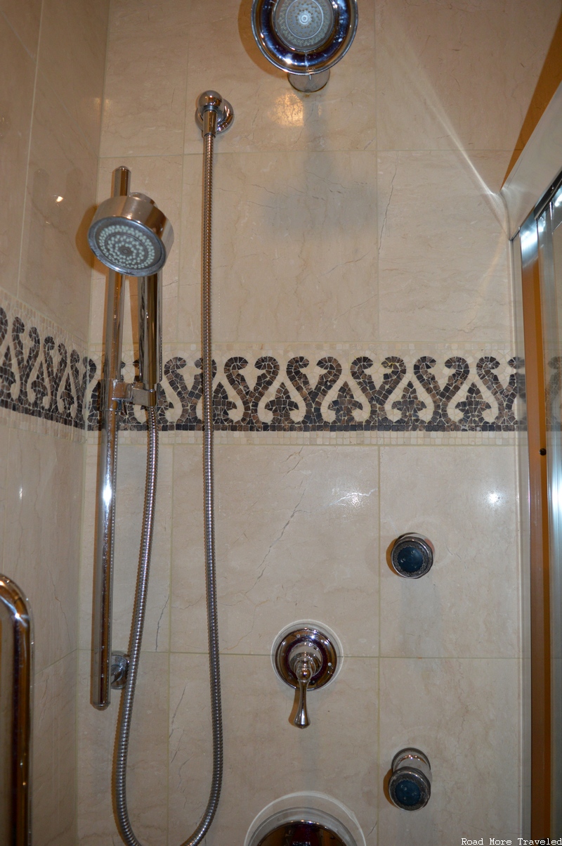 The Roosevelt New Orleans - multi-head shower