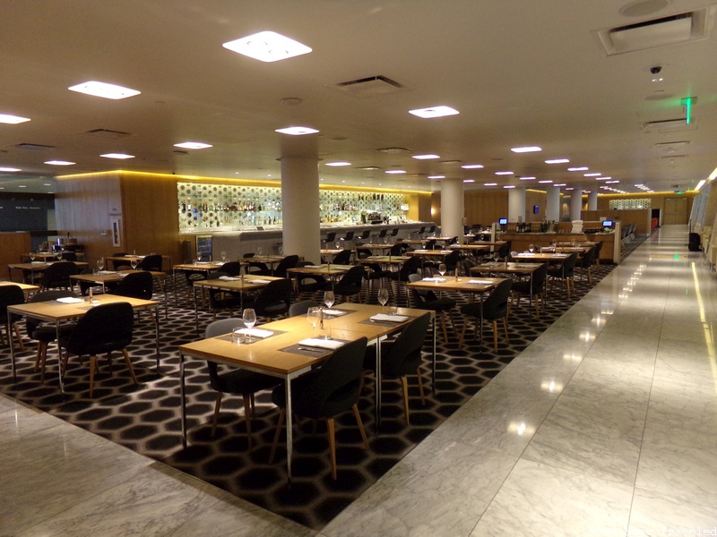 Qantas Lounge LAX - dining area