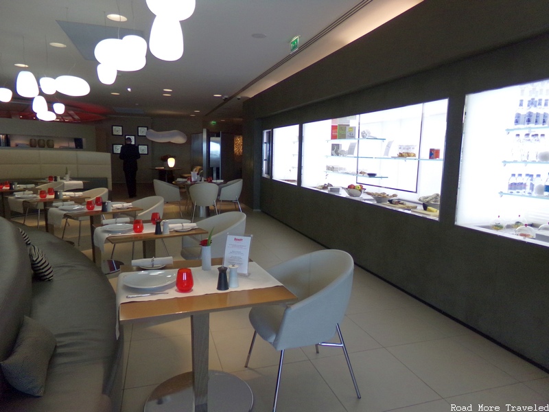 Air France La Premiére lounge - additional dining room seating