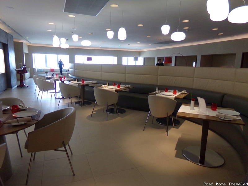 Air France La Premiére lounge - dining room