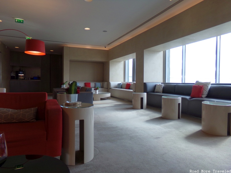Air France La Premiére lounge - main seating area window seating
