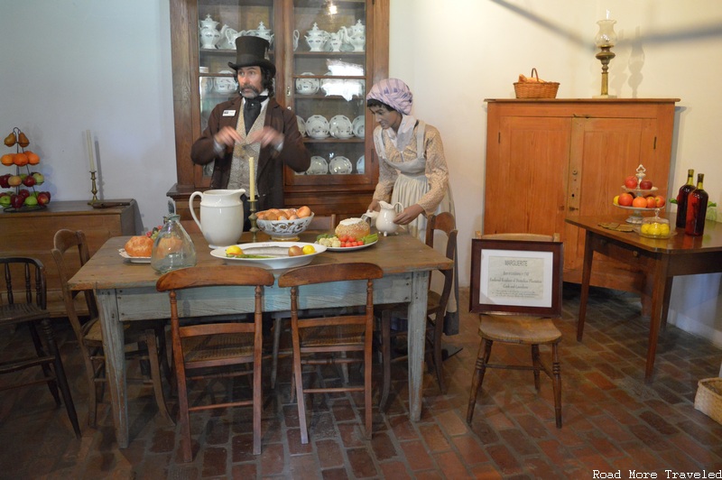 Destrehan Plantation - dinner is served