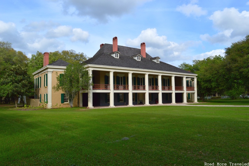 Destrehan Plantation - front of home