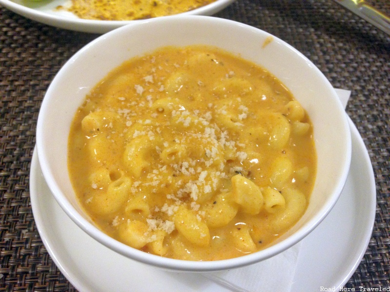 Qantas First Lounge LAX - mac and cheese