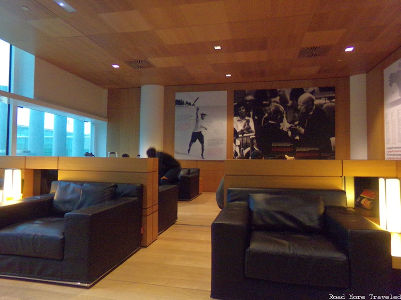 Sala VIP Pau Casals Barcelona - quiet room artwork