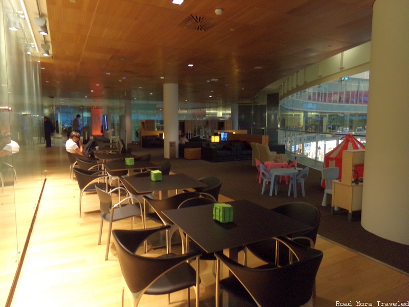 Sala VIP Pau Casals Barcelona - dining tables