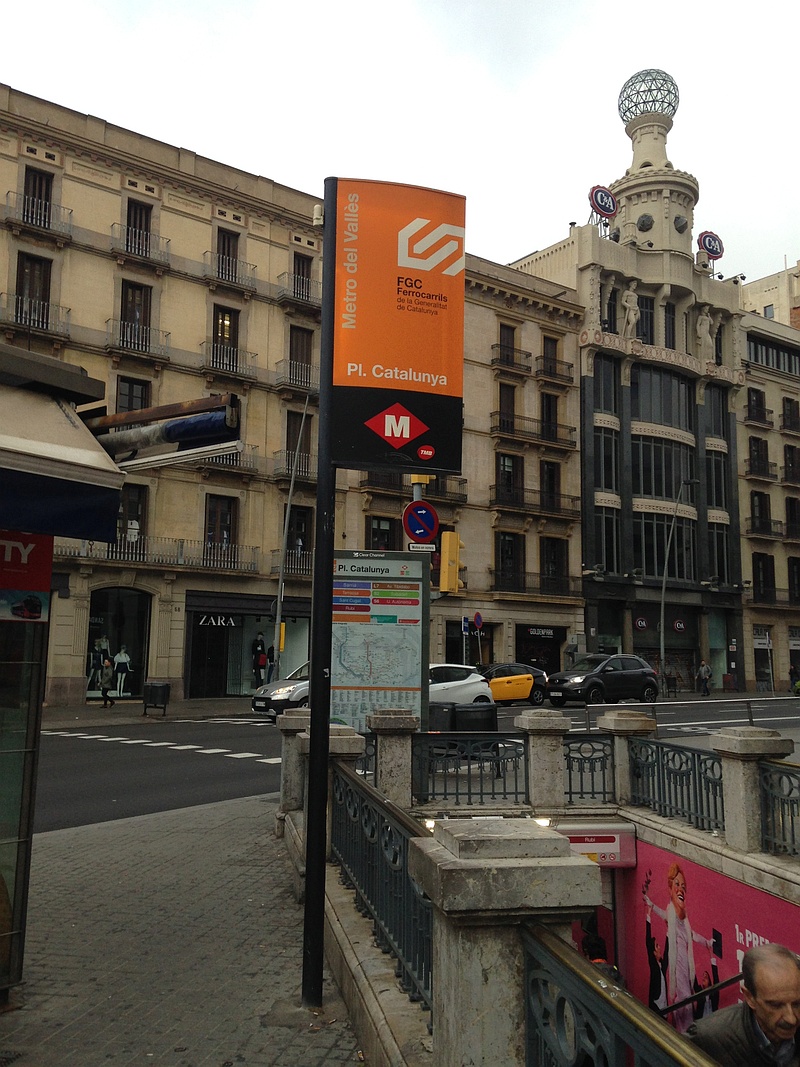 Placa Catalunya Metro Entrance